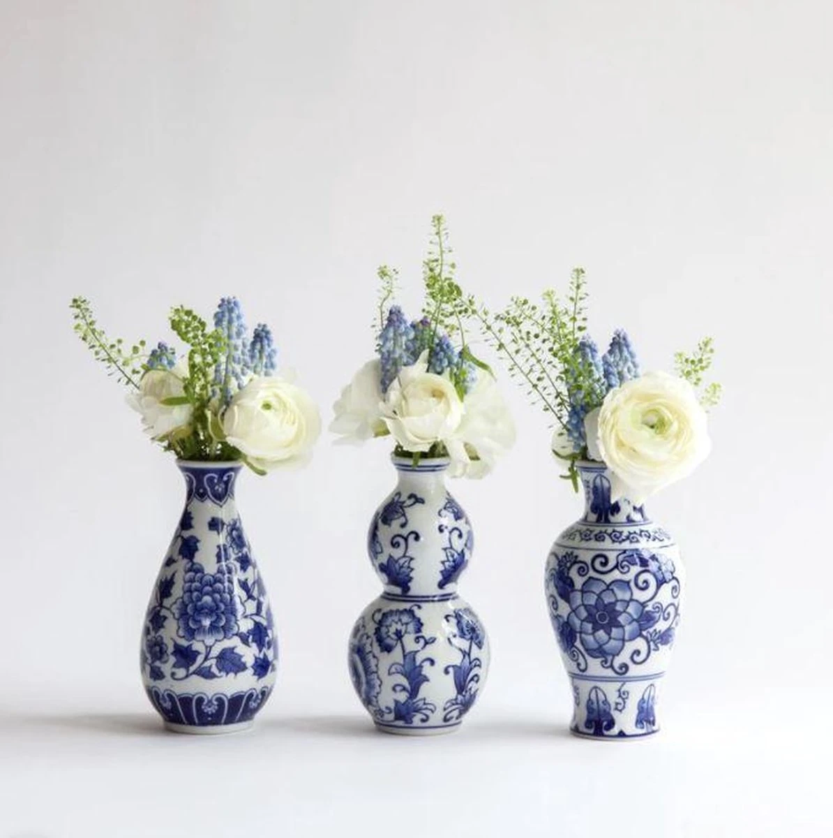 Vaasjes Klein - Delfts Blauw Vaas - Vazen Set Van 3 - Keramiek Vaas - Relatiegeschenk - Holland Souvenir - Cadeau Voor Vrouw - Moederdag Cadeau Voor Mama 4 Vaasjes Klein - Delfts Blauw Vaas - Vazen Set Van 3 - Keramiek Vaas - Relatiegeschenk - Holland Souvenir - Cadeau Voor Vrouw - Moederdag Cadeau Voor Mama - Afbeelding 4