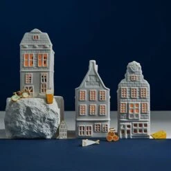 Waxinelichthouder Huisjes - Set Van 3 - &klevering - Hollandse Cadeautjes - Housewarming Cadeau - Sfeerlichtjes - Moederdag Cadeau Voor Mama - Moederdag Cadeau 16 Waxinelichthouder Huisjes - Set Van 3 - &klevering - Hollandse Cadeautjes - Housewarming Cadeau - Sfeerlichtjes - Moederdag Cadeau Voor Mama - Moederdag Cadeau -klevering Winkel 1200x1200 4